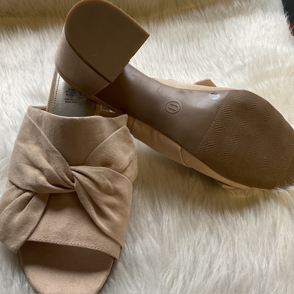 Elegant Women's Worthington Sandals